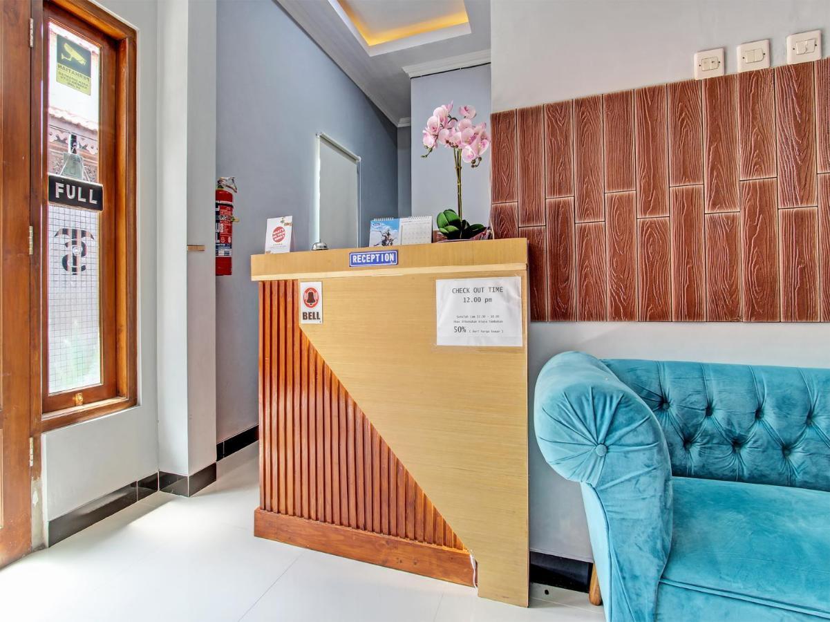 Oyo 91686 Triple S Hotel Malioboro Джок'якарта Екстер'єр фото