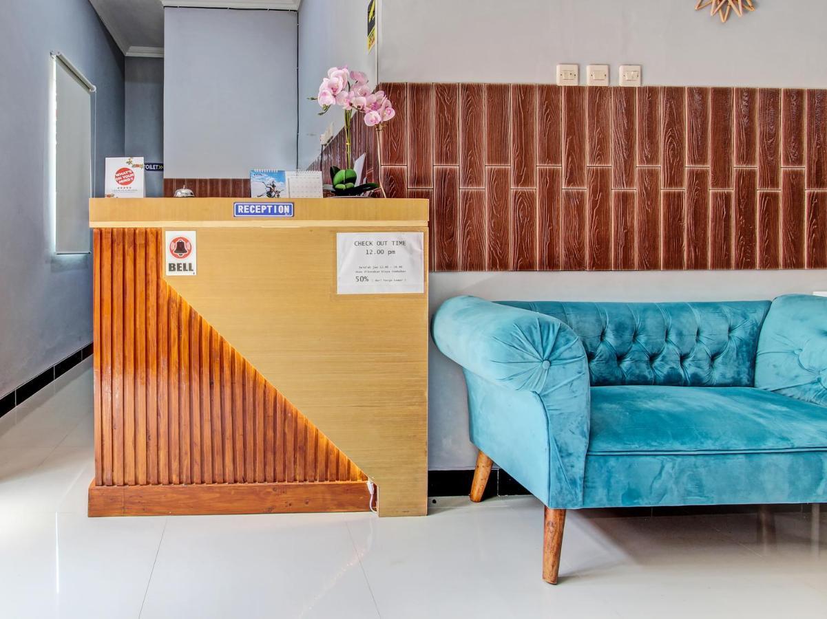 Oyo 91686 Triple S Hotel Malioboro Джок'якарта Екстер'єр фото