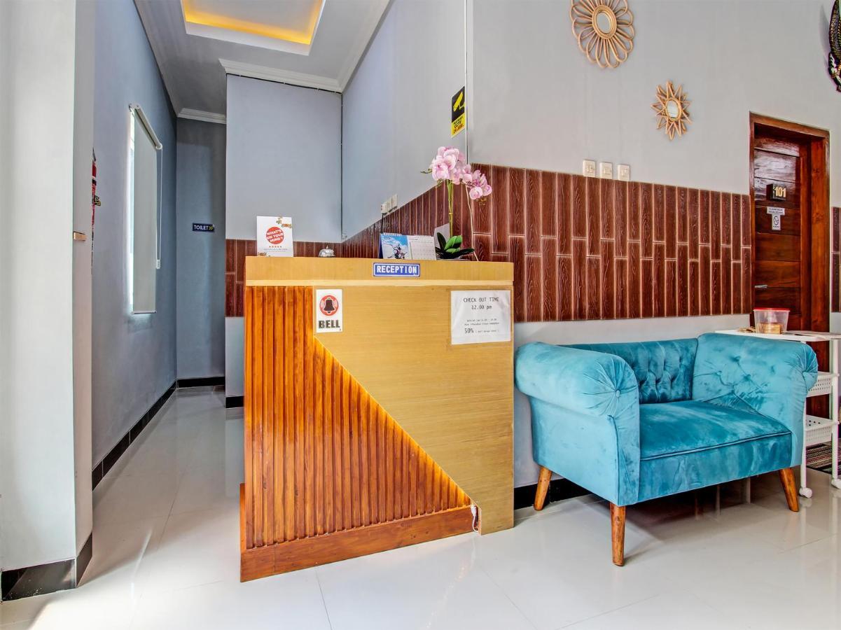 Oyo 91686 Triple S Hotel Malioboro Джок'якарта Екстер'єр фото