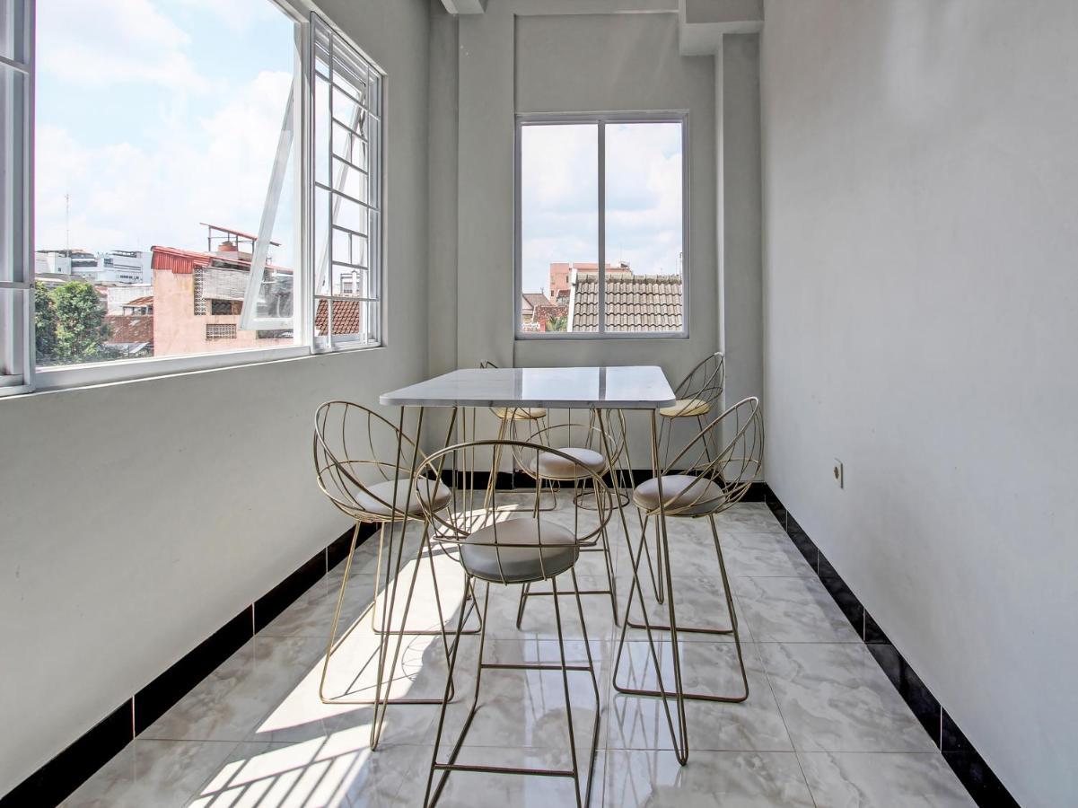 Oyo 91686 Triple S Hotel Malioboro Джок'якарта Екстер'єр фото
