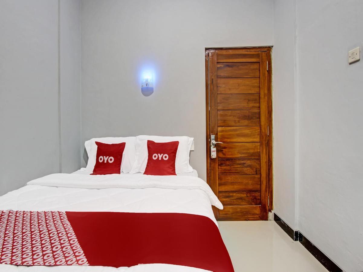 Oyo 91686 Triple S Hotel Malioboro Джок'якарта Екстер'єр фото