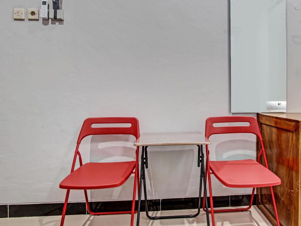 Oyo 91686 Triple S Hotel Malioboro Джок'якарта Екстер'єр фото